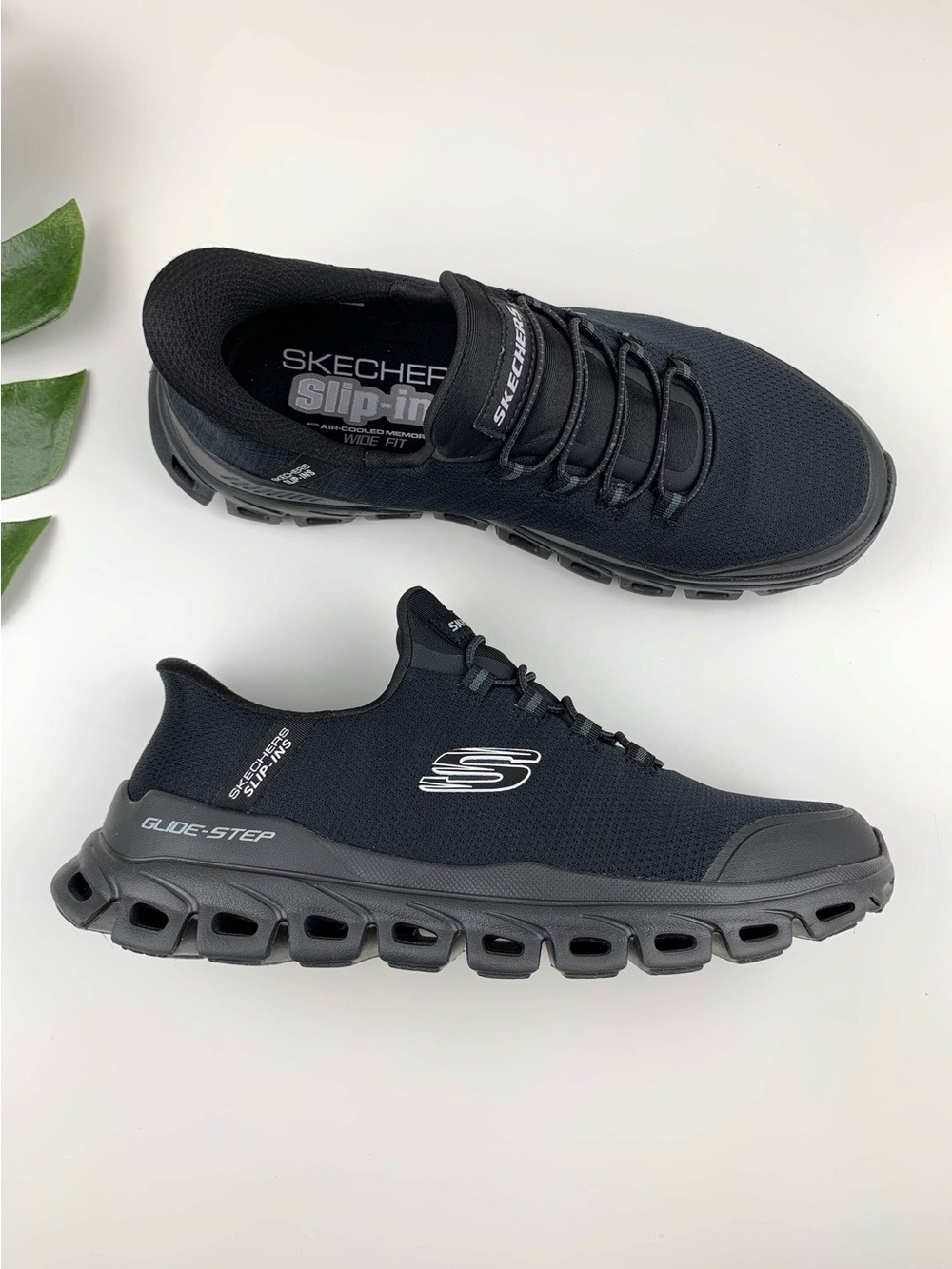 Skechers Glide Step Slip Ins Sneakers Black Comfort Walking Shoes Men's 8.5 Wide